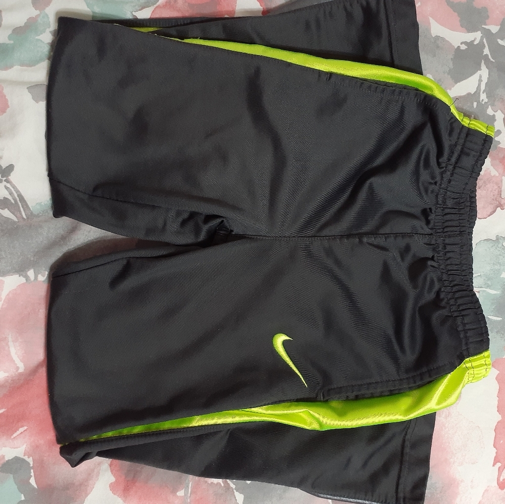 💰boys Nike pants